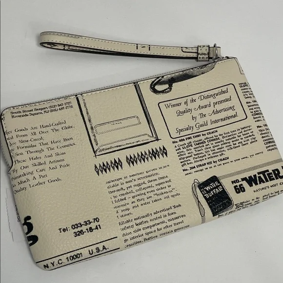 NWT Coach Large Corner Zip Newspaper Print Wristlet - Picture 5 of 13